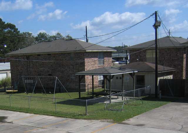 Stagecoach West apartments image three